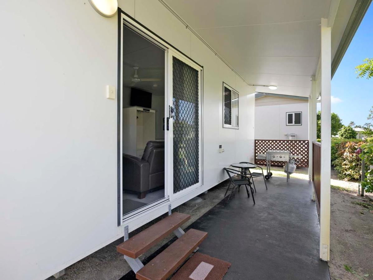 Queens Tourist Village 4*