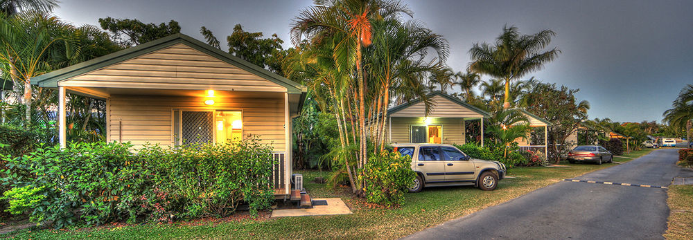 Queens Tourist Village 4*